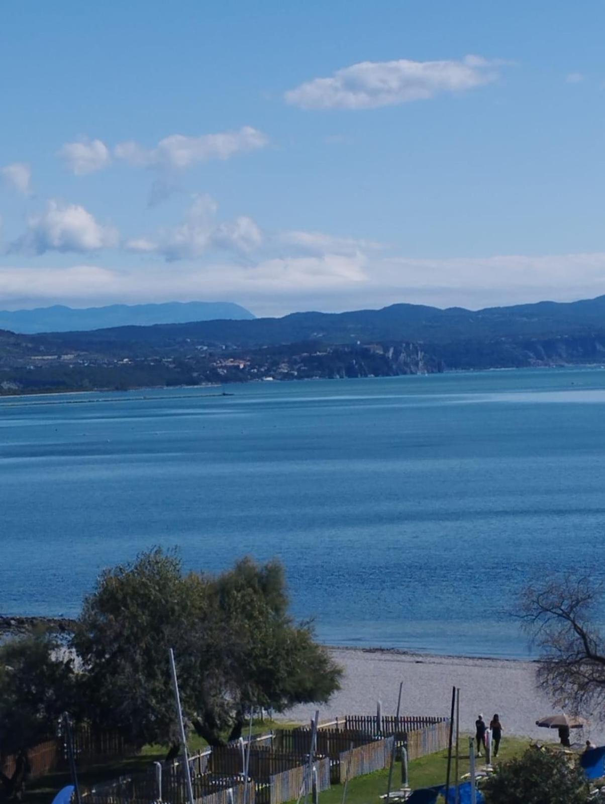 Appartamento Luxury Vista Mare Per 6 Persone A 滨海朱莉娅 外观 照片