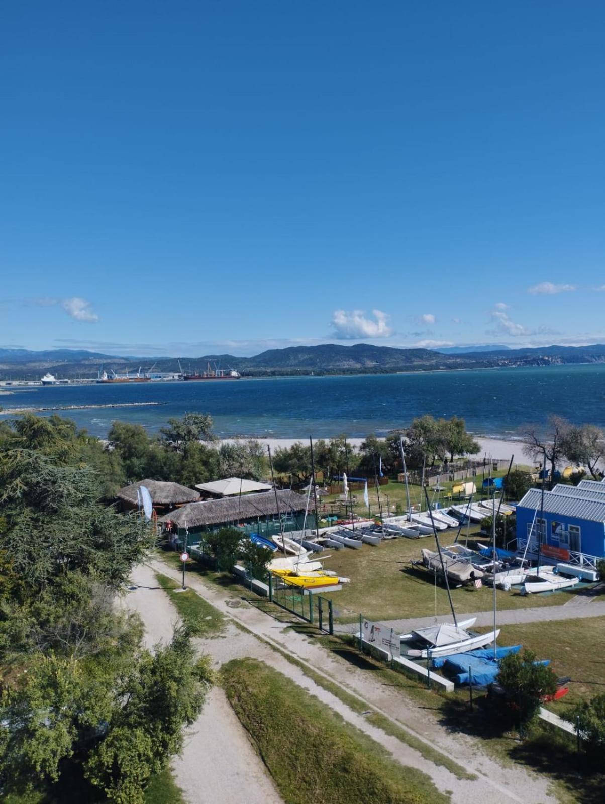 Appartamento Luxury Vista Mare Per 6 Persone A 滨海朱莉娅 外观 照片
